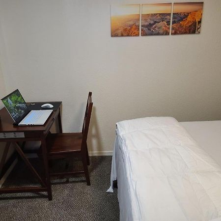 069B Comfortable Suite With Kitchenette And King Bed Near South Rim Sleeps 4 فالي المظهر الخارجي الصورة