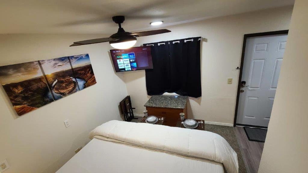 069B Comfortable Suite With Kitchenette And King Bed Near South Rim Sleeps 4 فالي المظهر الخارجي الصورة