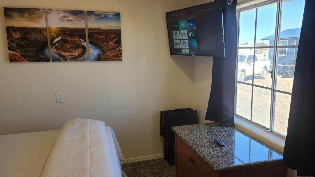 069B Comfortable Suite With Kitchenette And King Bed Near South Rim Sleeps 4 فالي المظهر الخارجي الصورة