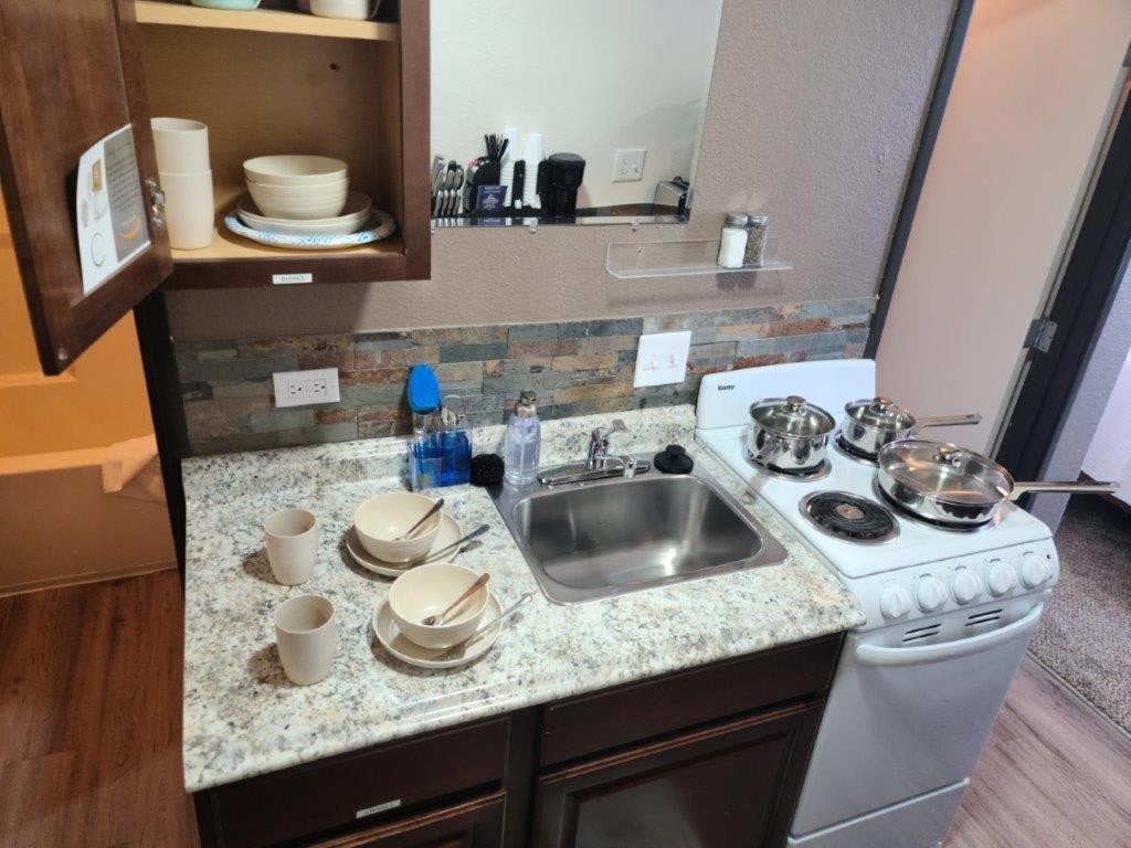 069B Comfortable Suite With Kitchenette And King Bed Near South Rim Sleeps 4 فالي المظهر الخارجي الصورة